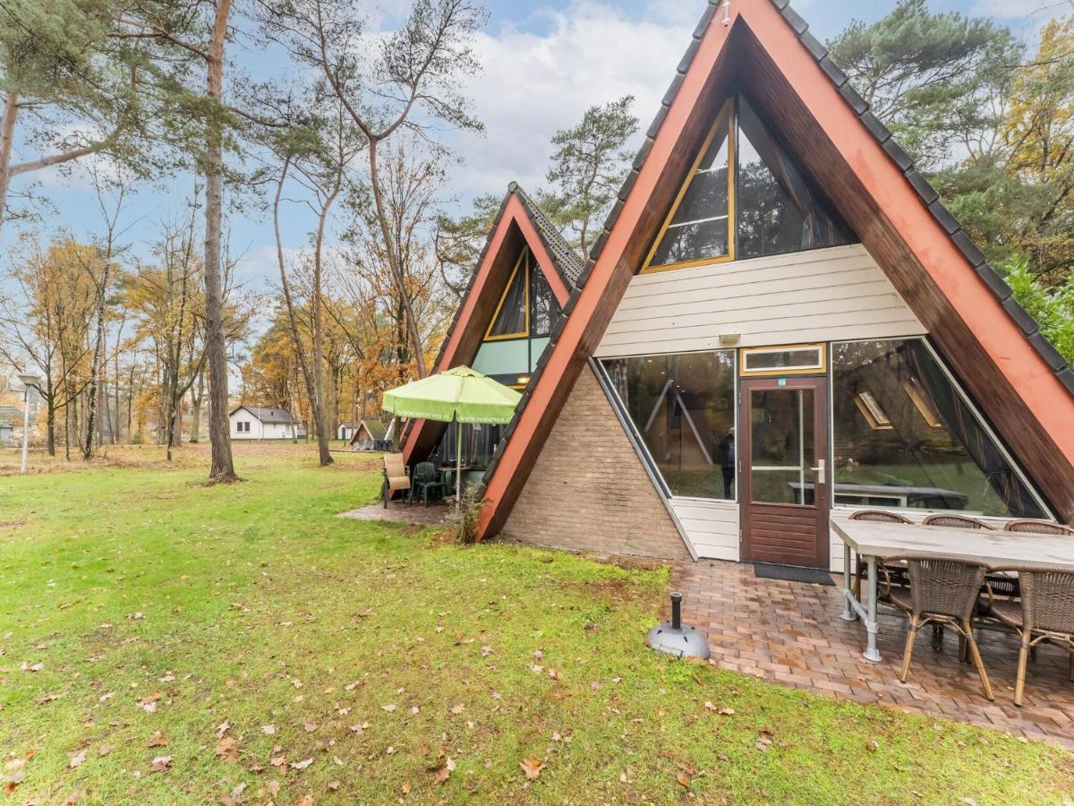 Modern Holiday Home In Stramproy In The Forest Buitenkant foto