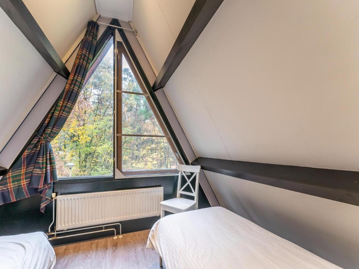 Modern Holiday Home In Stramproy In The Forest Buitenkant foto